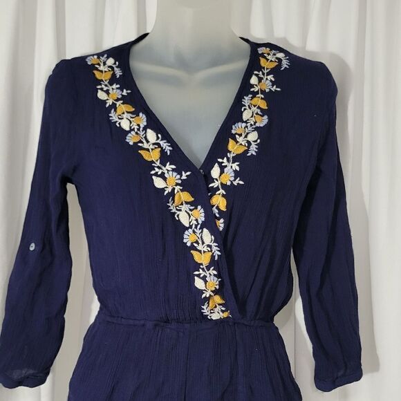Haute monde v neck embroidered romper - Picture 2 of 9